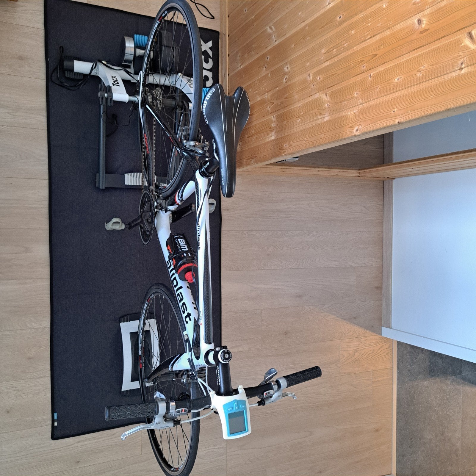 Koersfiets carbon op rollen, 10 tot 15 versnellingen, Velgrem, Zo goed als nieuw, Ophalen