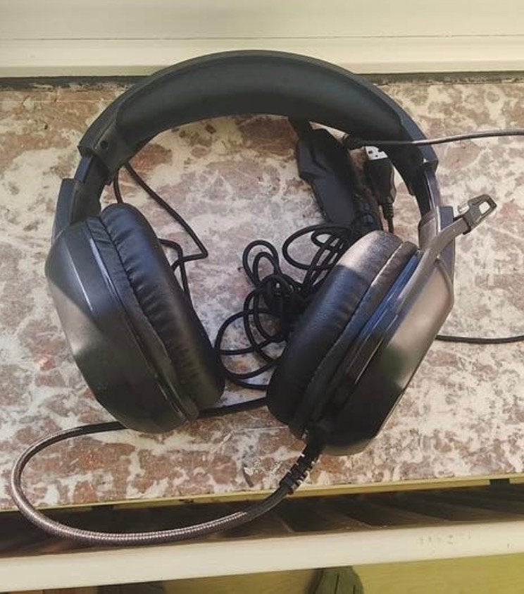 Gezocht: koptelefoons, Audio, Tv en Foto, Ophalen of Verzenden, Zo goed als nieuw