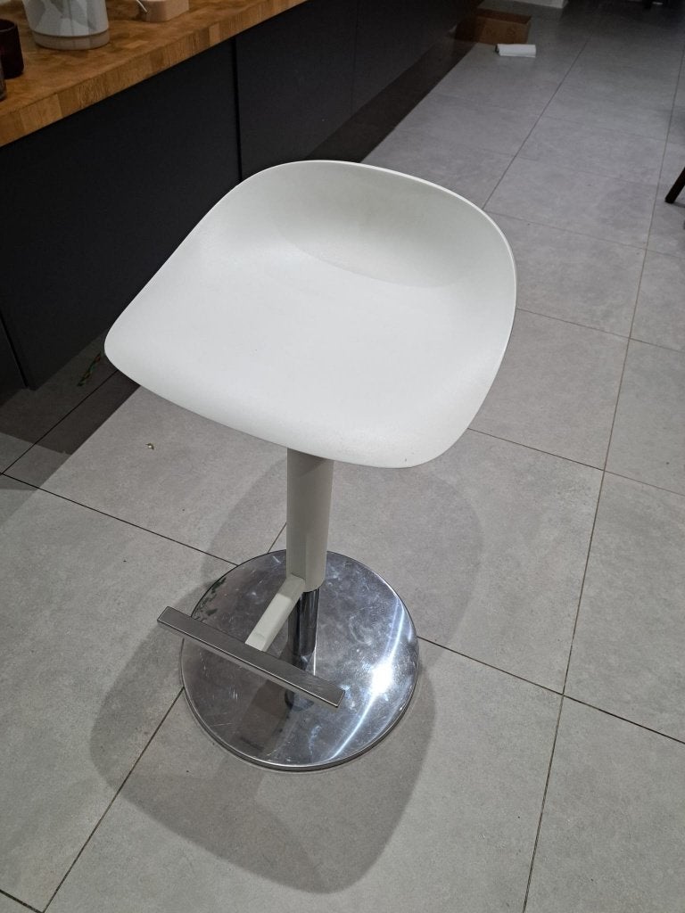 Barkruk (Ikea JANINGE), Huis en Inrichting, Ophalen, Kunststof, 60 tot 90 cm, Zo goed als nieuw