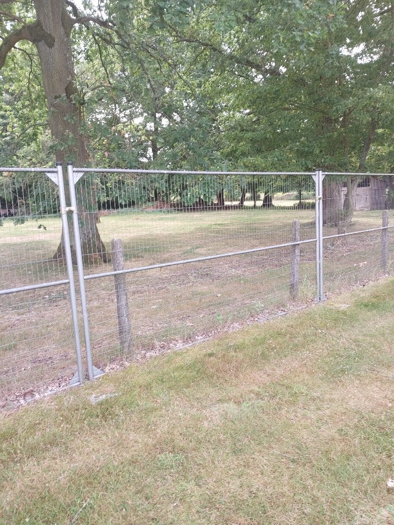 Zo goed als nieuwe werfhekken en 200L mortelkuipen, Tuin en Terras, Tuinhekken en Hekwerk, Zo goed als nieuw, Overige typen, Overige materialen