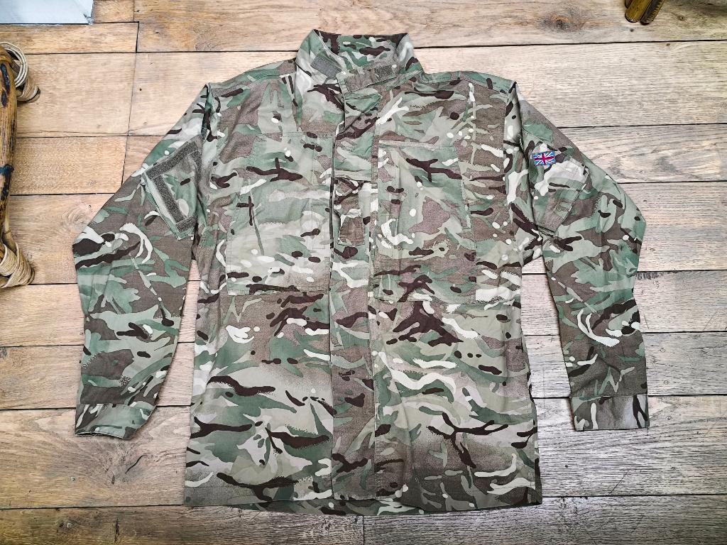 Engels leger hemd / jas camouflage MTP large / medium, Verzamelen, Militaria | Algemeen, Landmacht, Kleding of Schoenen, Ophalen of Verzenden
