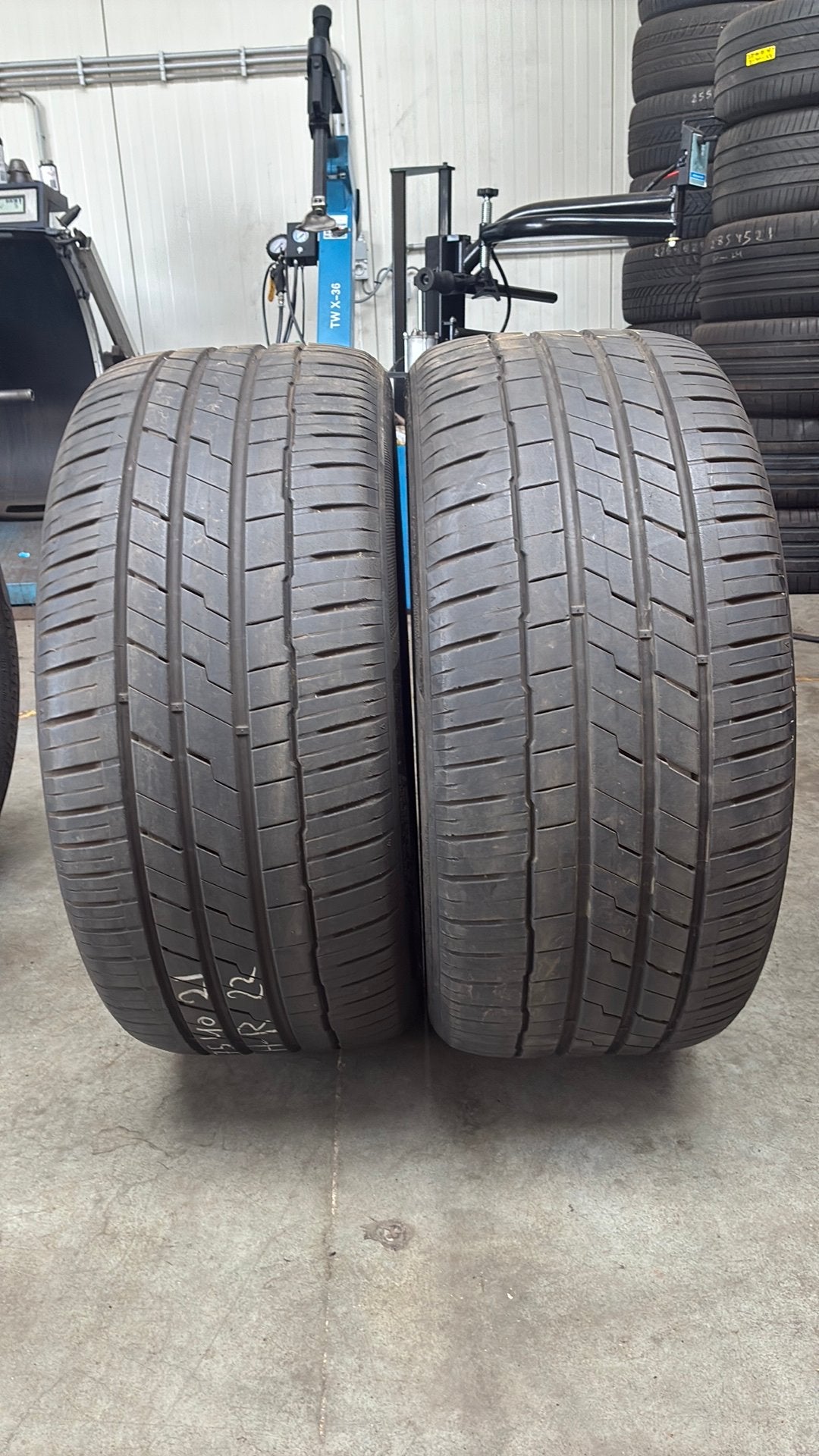 Pneus d'été 2754021 27540/21 275/40R21 de la marque Hankook, Enlèvement