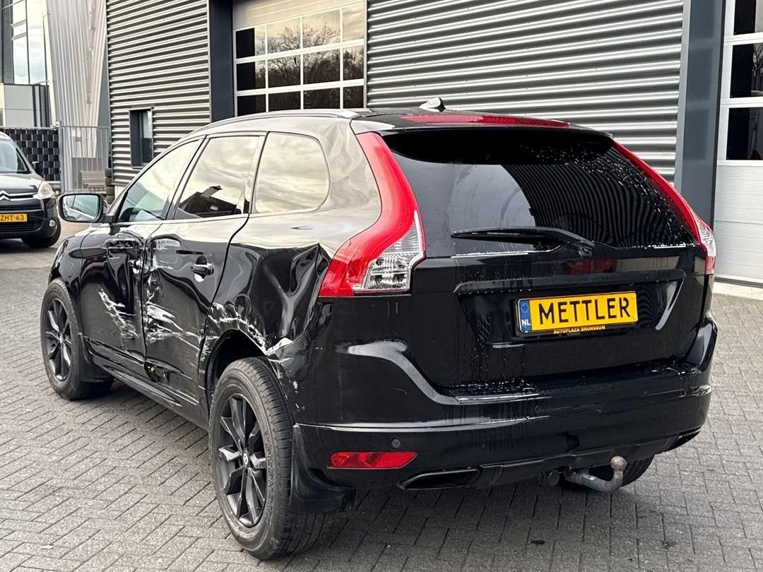 Volvo XC60 2.0 T5 FWD Polar+ navigatie, trekhaak, cruise con, Auto's, 245 pk, Gebruikt, Euro 6, 4 cilinders
