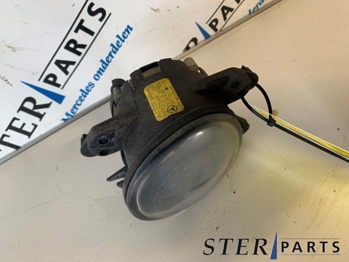 Feu antibrouillard avant droit d'un Mercedes B-Klasse, 3 mois de garantie, Utilisé, -, -