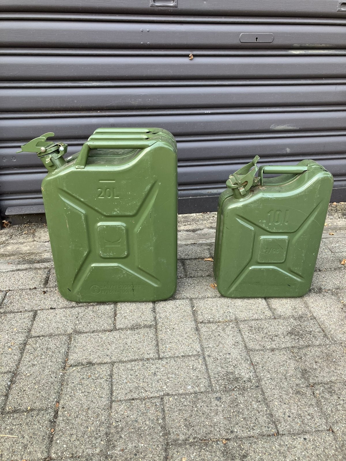 Metalen benzine bidons, Autos : Divers, Produits d'entretien, Enlèvement