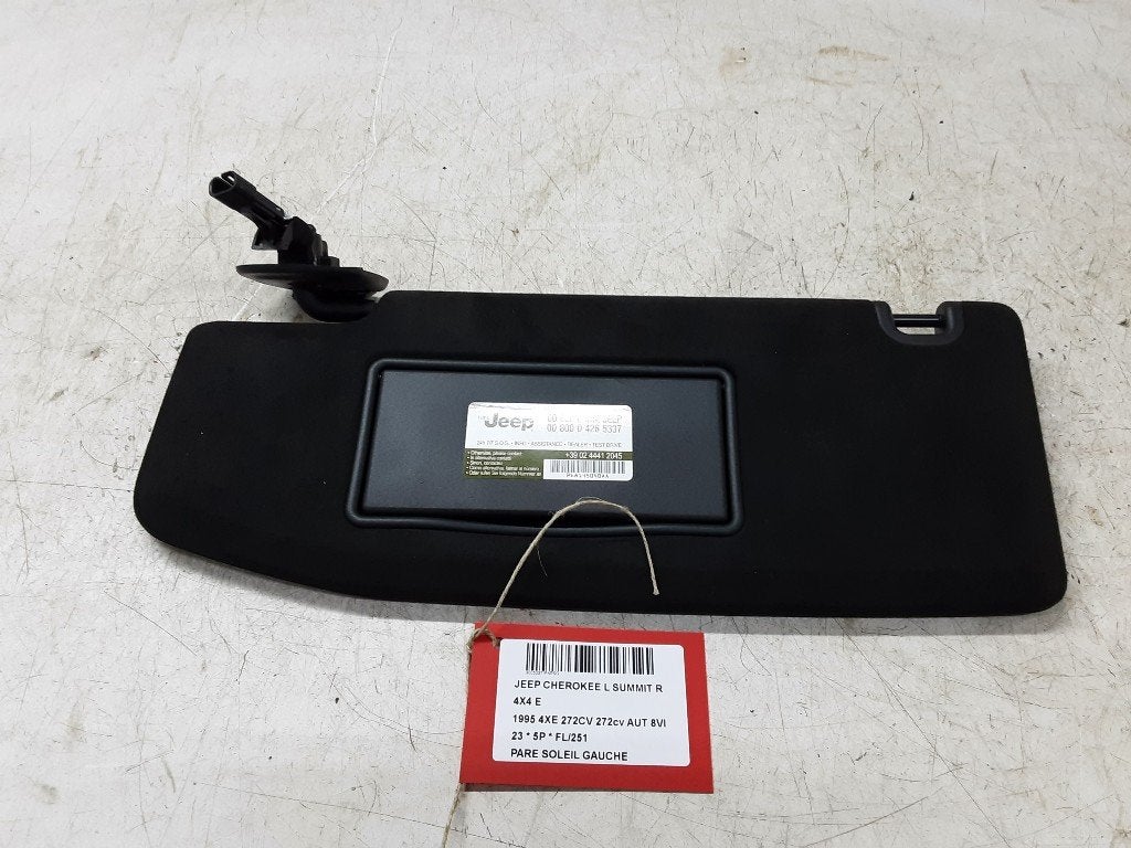 ZONNEKLEP LINKS Jeep Grand Cherokee L (WL) (01-2021/-), Webaccessibility@stellantis.com, Gebruikt, Stellantis N.V., Taurusavenue 1
2132 LS  Hoofddorp, NL