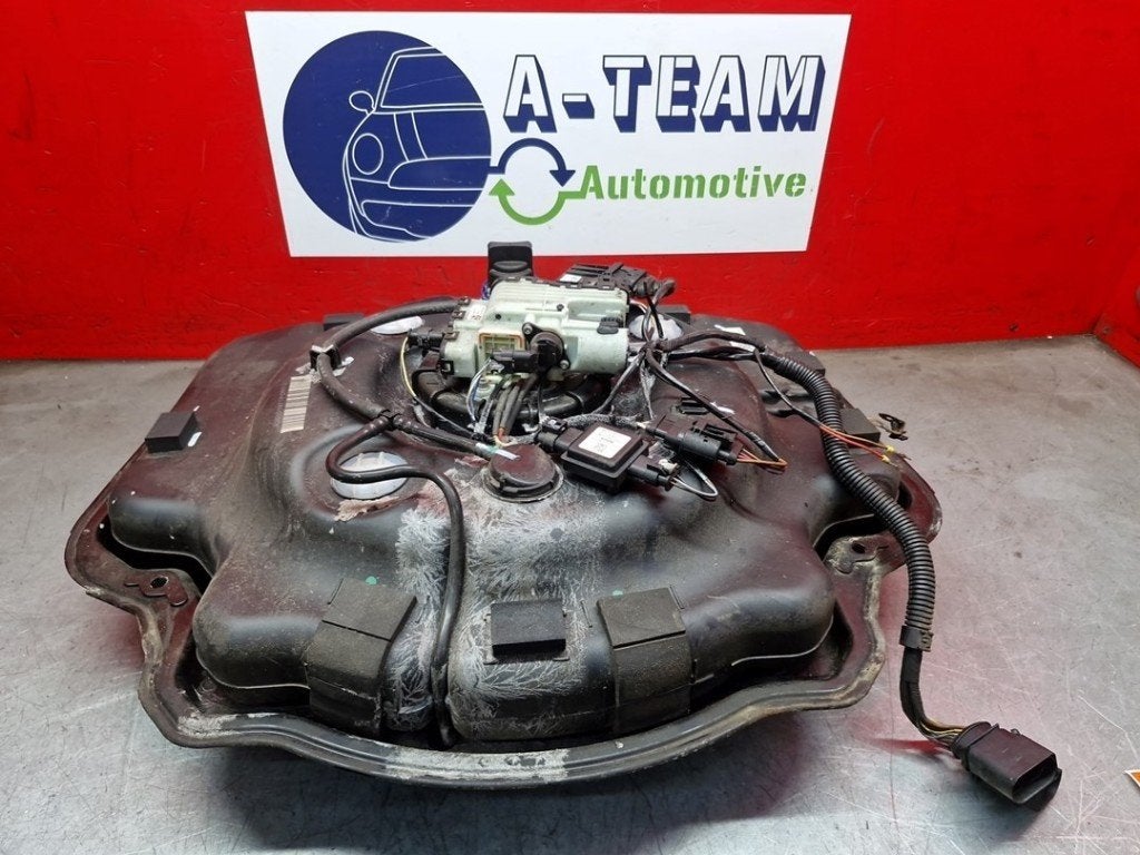 RESERVOIR ADBLUE Volkswagen Touareg (7PA / PH), Robert Bosch AG, Volkswagen, Utilisé, Robert-Bosch-Allee 1
74232  Abstatt, DE