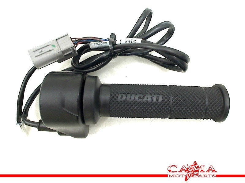 POIGNEE Multistrada 1200 S Touring 2013-2014 (MTS1200), Dhr. S. di Majo, Utilisé, Info@cama-motorparts.nl, P.J. Troelstraweg 8 8
3144 CX  MAASSLUIS, NL