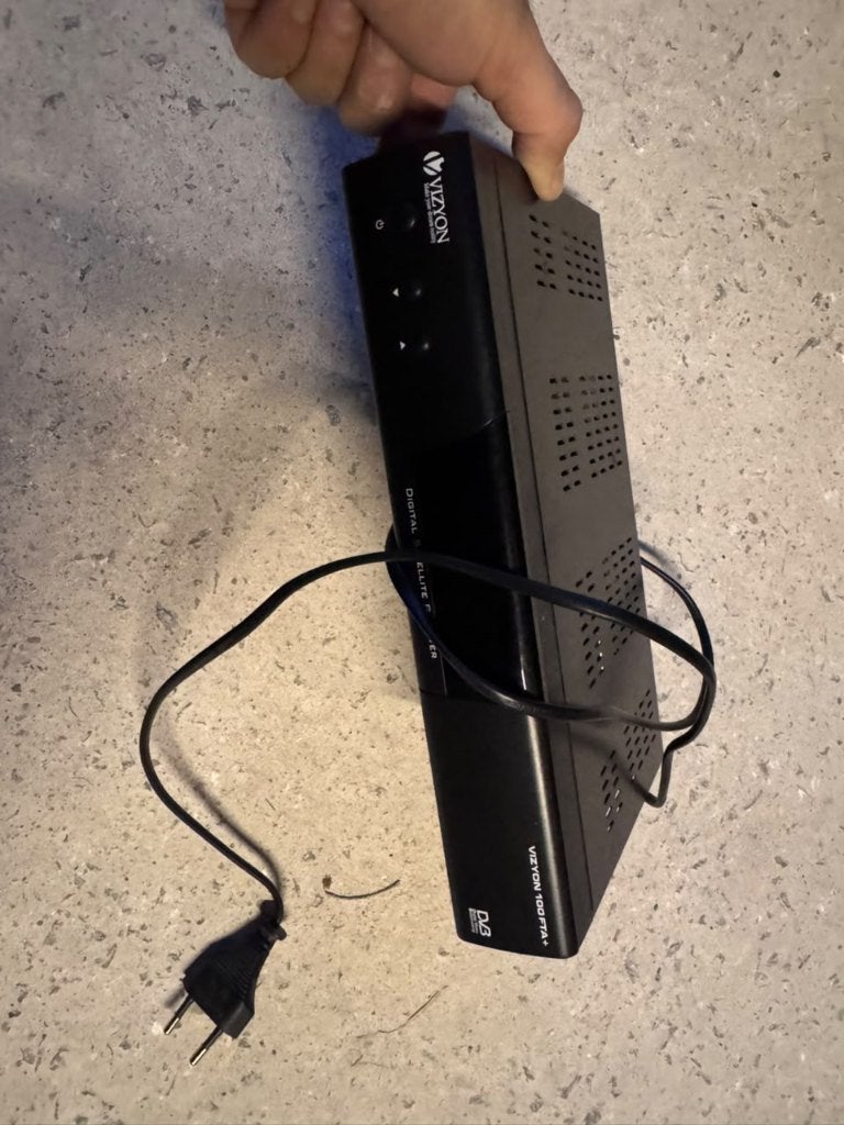 lot decodeur satellite vizyon 100fta+, Audio, Tv en Foto, Ophalen of Verzenden, Zo goed als nieuw