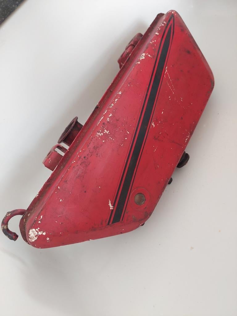 Yamaha DT olietank, Motoren, Ophalen