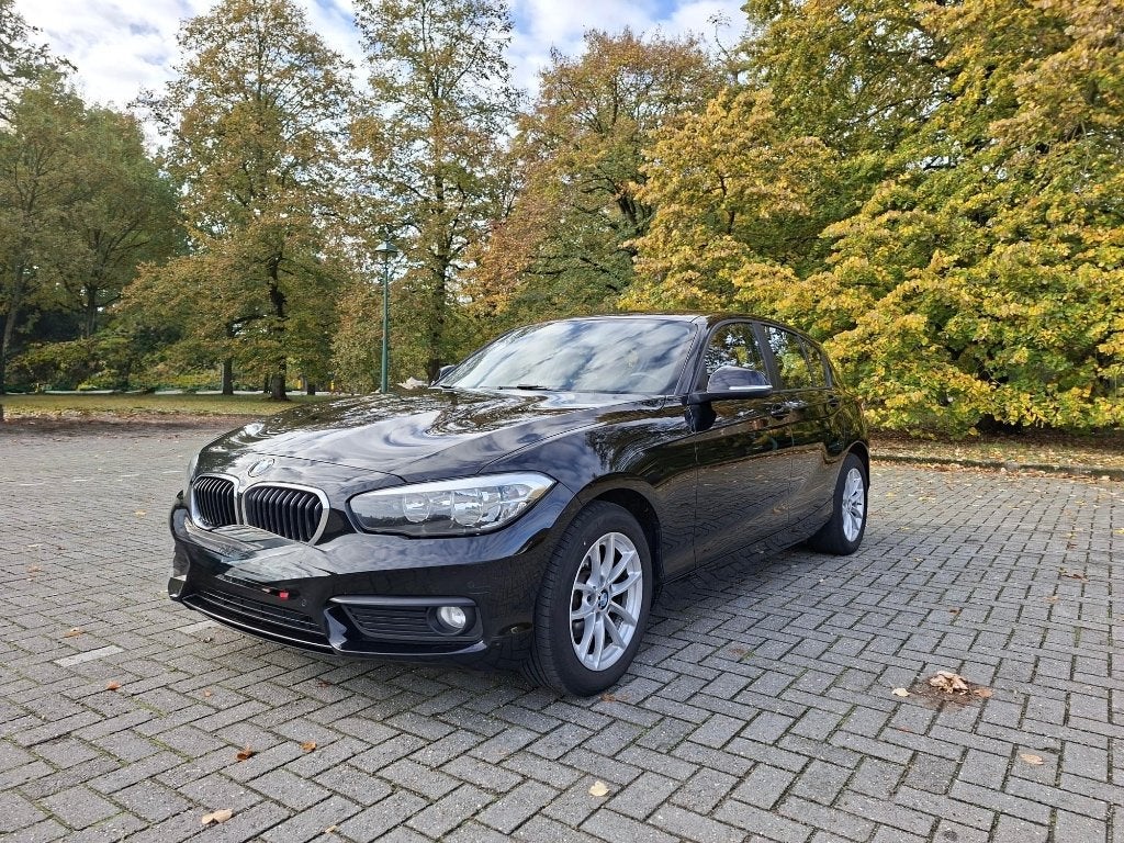 BMW 116i, Dealer onderhouden, Zwart, Bluetooth, Zwart