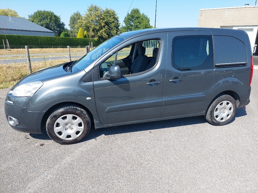 peugeot partner lichte vracht, Auto's, Bestelwagens en Lichte vracht, Voorwielaandrijving, Stof, 4 cilinders, 72 kW