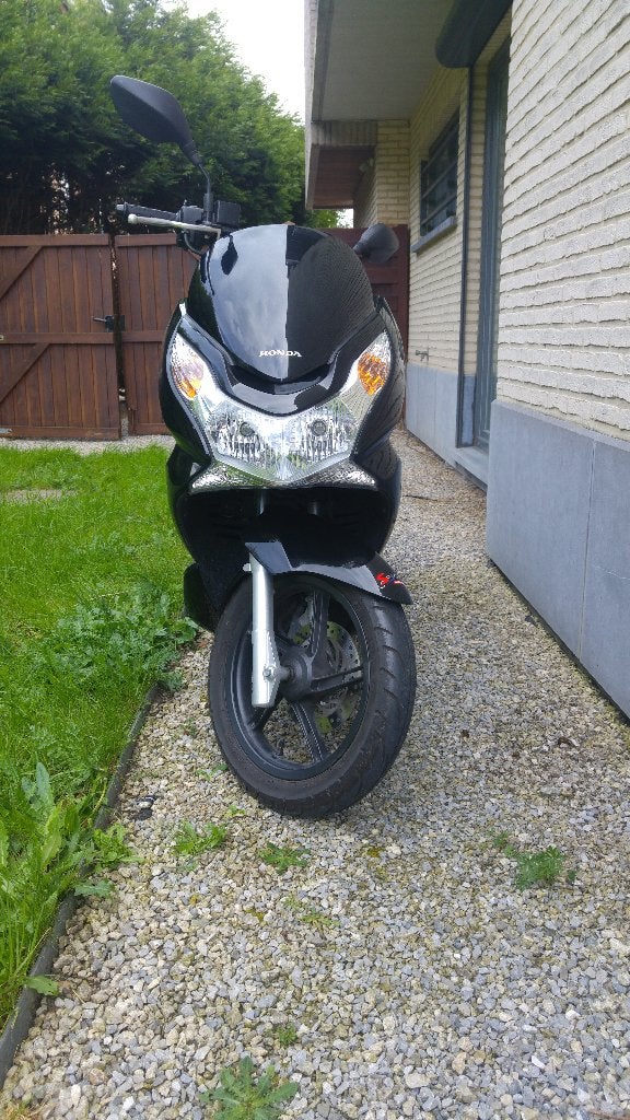 Honda PCX 125 met slechts 3.070 km, Particulier, Scooter, Automaat