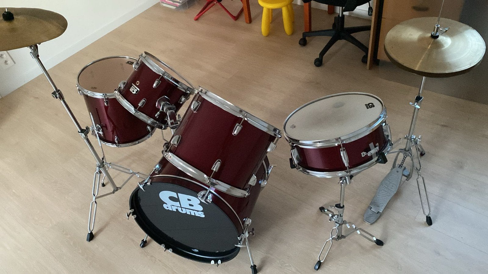 Drumstel CB drums, Ophalen