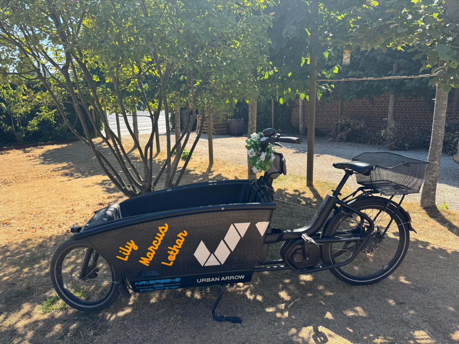 Urban Arrow Family, Fietsen en Brommers, 3 kinderen, Elektrisch, Zo goed als nieuw, Schijfrem