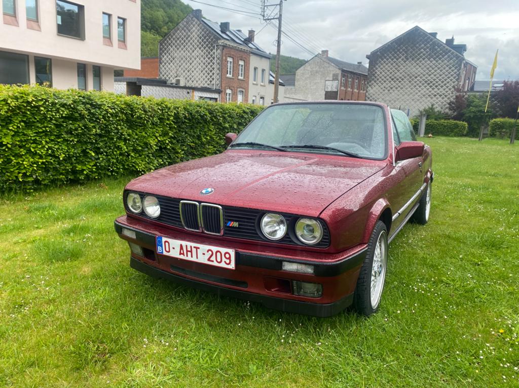 BMW 320 i e M speciale serie 2.0 cc 93kw, Auto's, Voorwielaandrijving, Zwart, Overige kleuren, Cabriolet