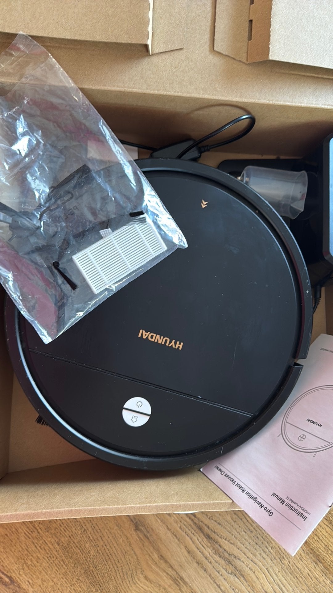 Hyundait stofzuiger, Elektronische apparatuur, Stofzuigers, Ophalen, Zo goed als nieuw, Robotstofzuiger