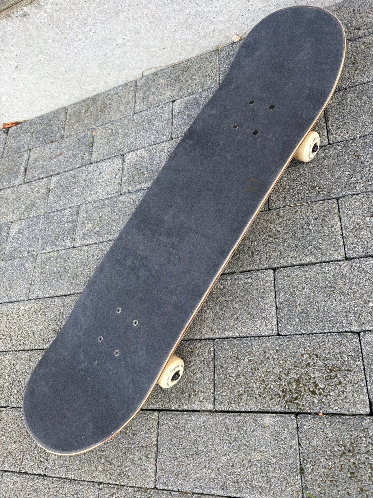 Skateboard met helm en bescherming, Ophalen, Gebruikt, Skateboard