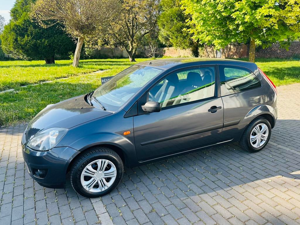 Prête à immatriculer avec carnet d’entretien Control vierge, Autos, Ford, Particulier, Fiësta, ABS, Essence, Automatique, Blanc
