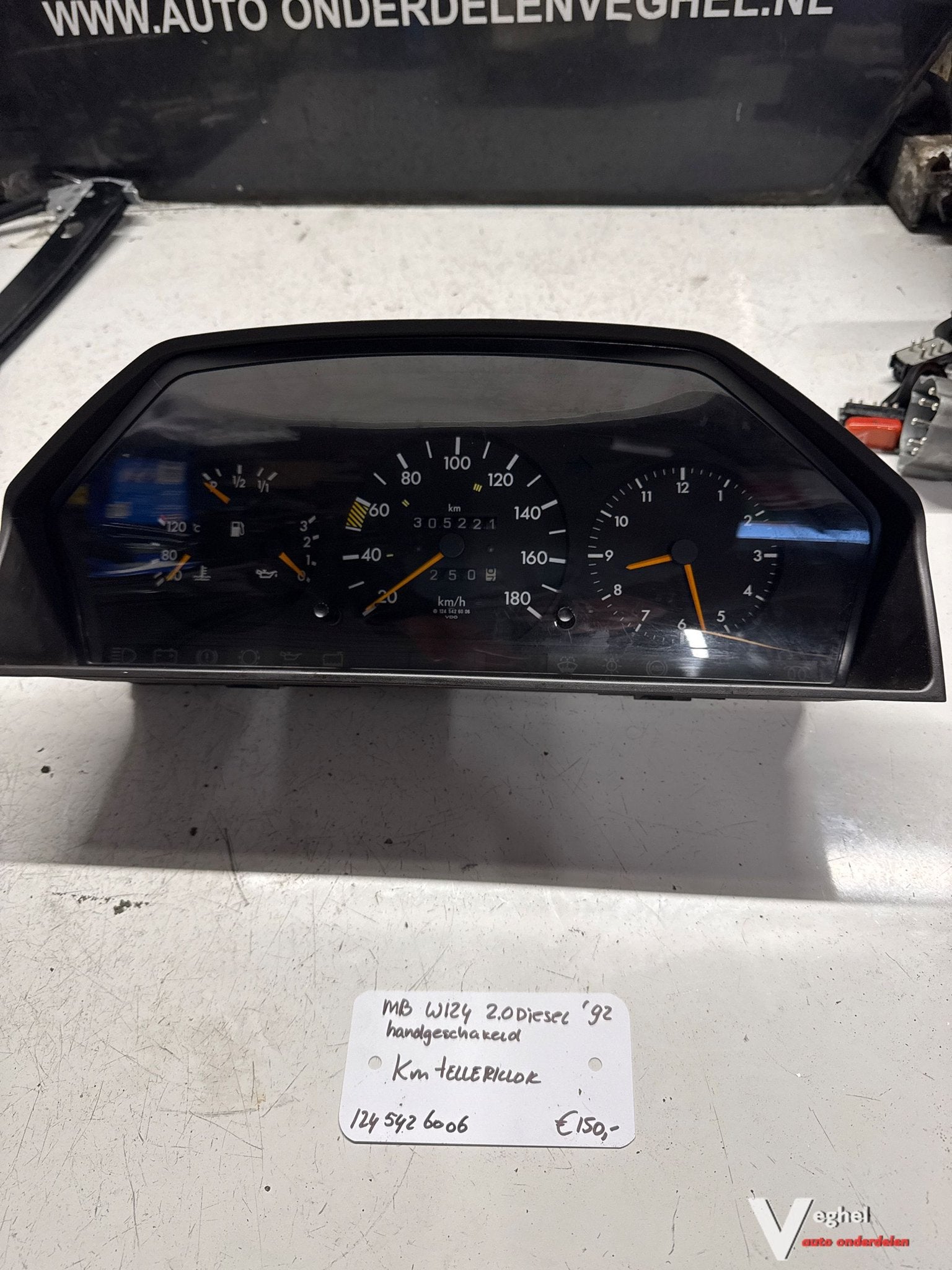 Mercedes W124 2.0 diesel handgeschakeld 1992 Km Tellerklok 1, Gebruikt, -, -, Ophalen of Verzenden
