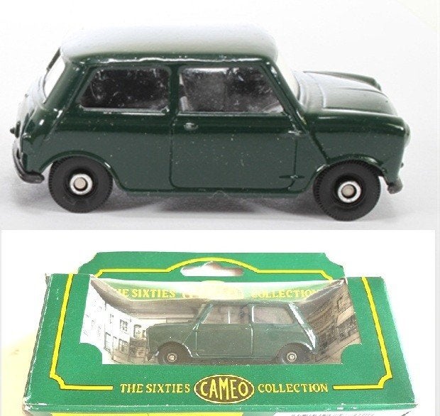Mini Cooper “The Sixties CAMEO collection “ Corgi  # 97412., Hobby en Vrije tijd, Ophalen of Verzenden, Zo goed als nieuw, Auto