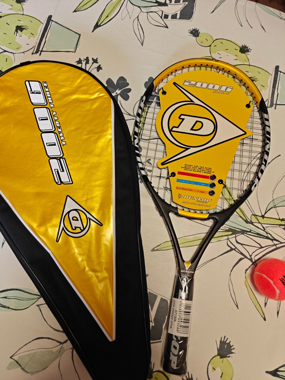 Nieuwe Dunlop tennisracket 6 tot 9 jaar + 3 softballen, Ophalen of Verzenden, Dunlop