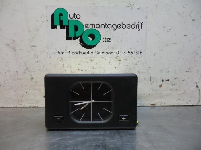 Horlogerie d'un BMW 7-Serie (7-Serie 86-), -, Utilisé, -, -