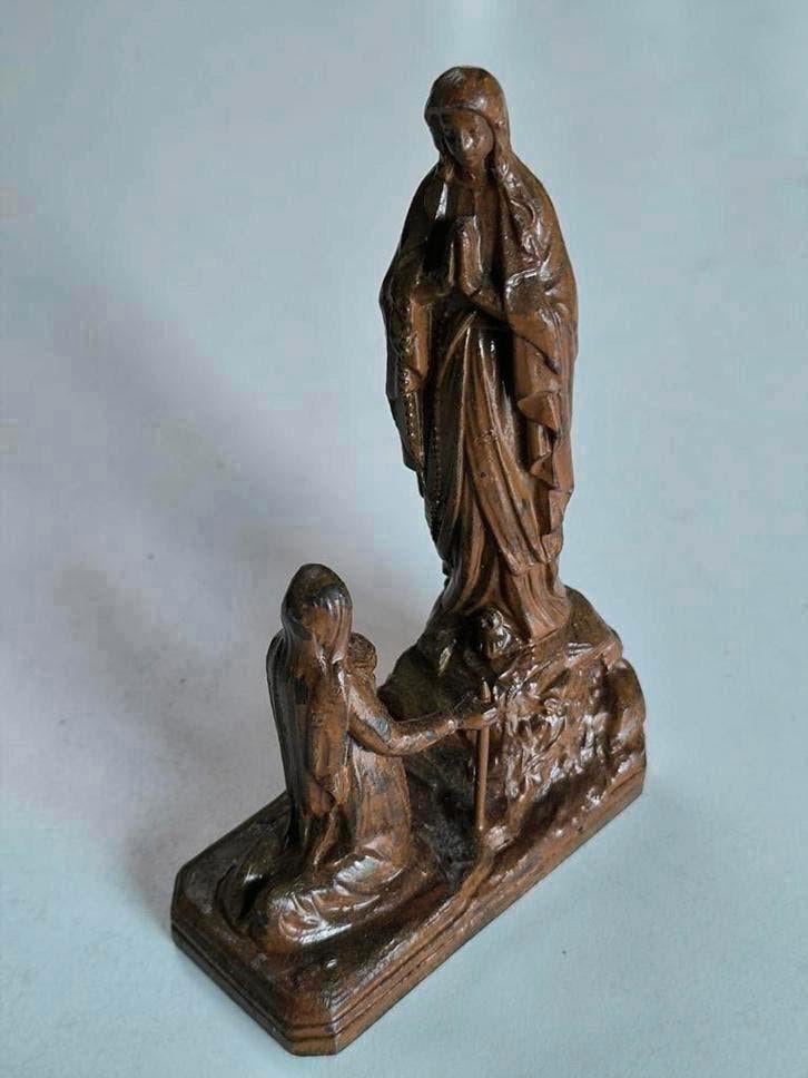 Gegoten metalen beeldje Lourdes, Enlèvement ou Envoi