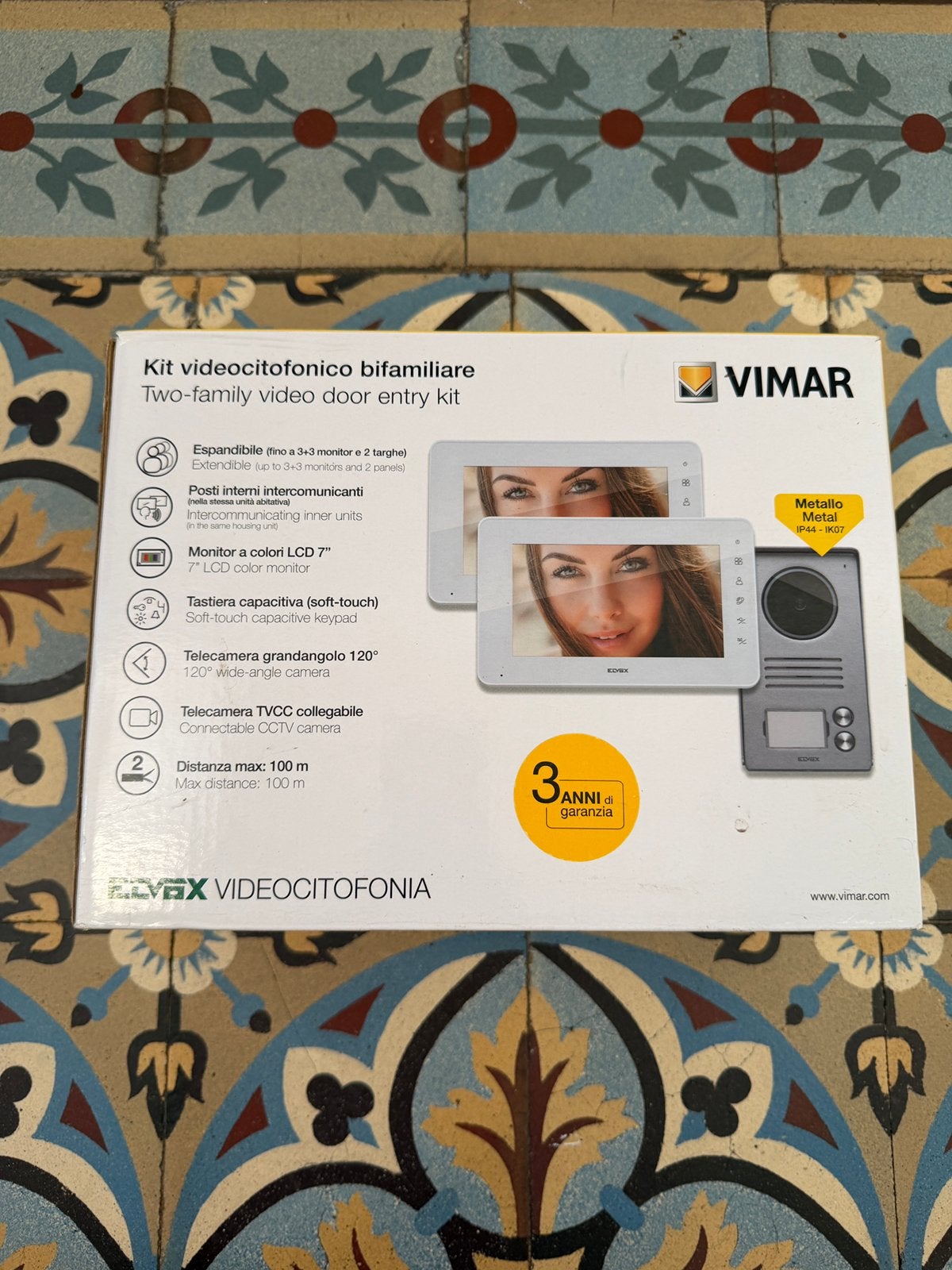 kit videocitofono vimar bifamiliare / sonnetes avec camera, Maison & Meubles, Sonnettes, Comme neuf, Enlèvement ou Envoi