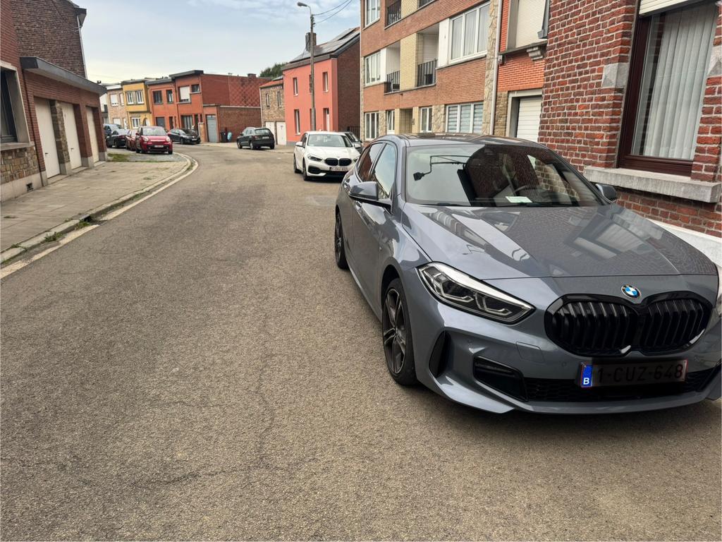 BMW serie 1 pack M 118D  !!!23500€!!!, Auto's, Automaat, 5 deurs, Particulier, Parkeerassistent