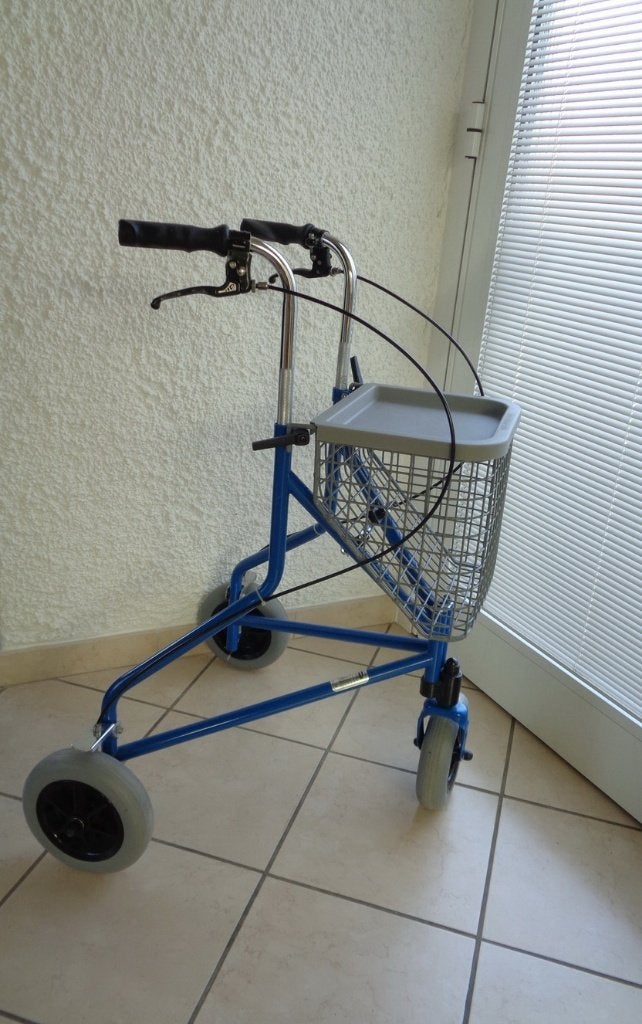 Déambulateur 3 roues Invacare., Enlèvement, Pliable, Utilisé