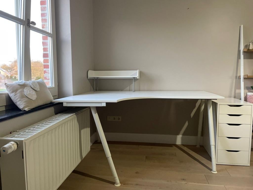 Bureau + bureaukastje, Ophalen, In hoogte verstelbaar, Gebruikt