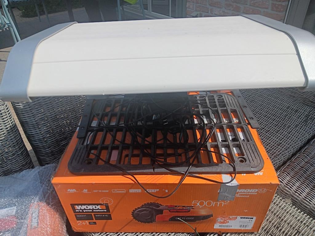 Robotmaaier Worx 500m2, Tuin en Terras, Robotmaaiers, Ophalen