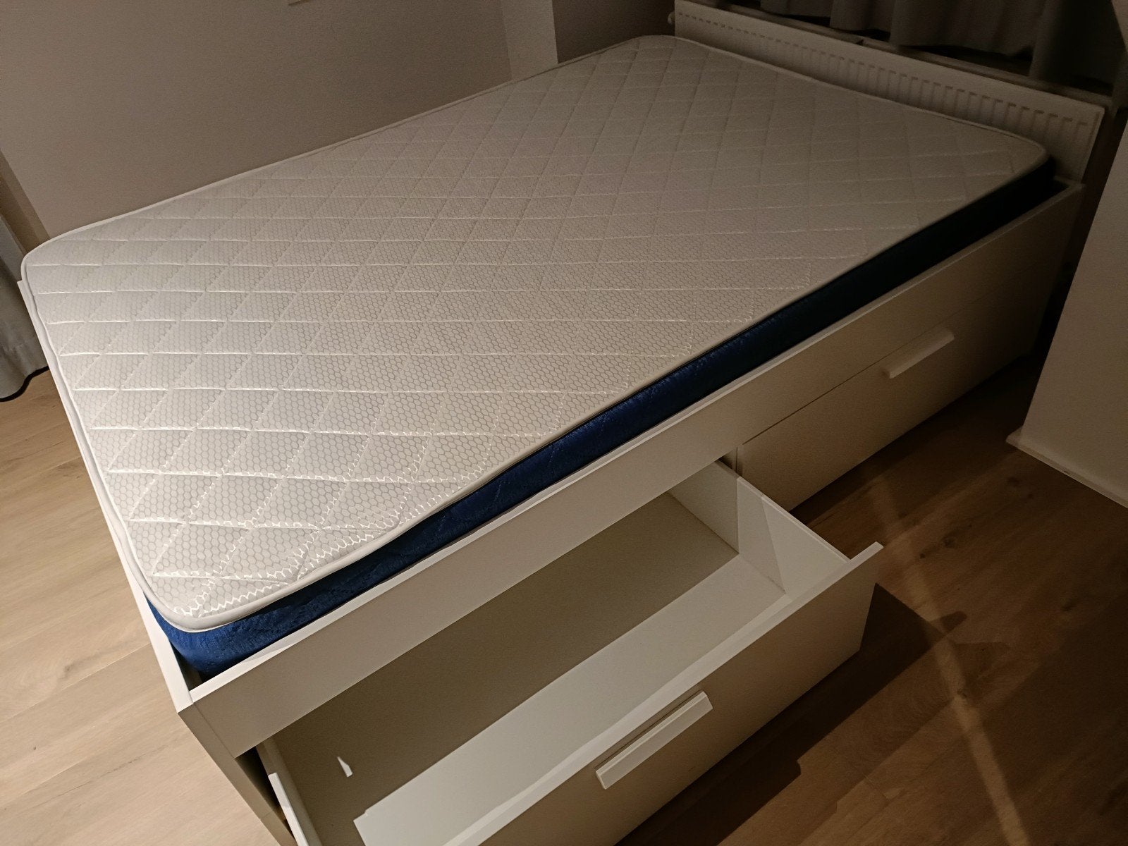 Bed met 4 schuiven en goede lattenbodems, Ophalen, Matras