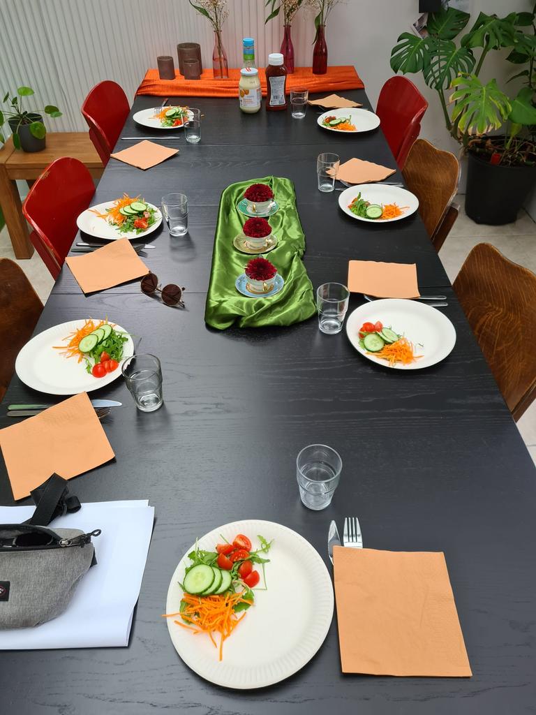 Ikea bjursta eettafel zwartbruin - uitschuifbaar 4-8 pers., Enlèvement, Utilisé