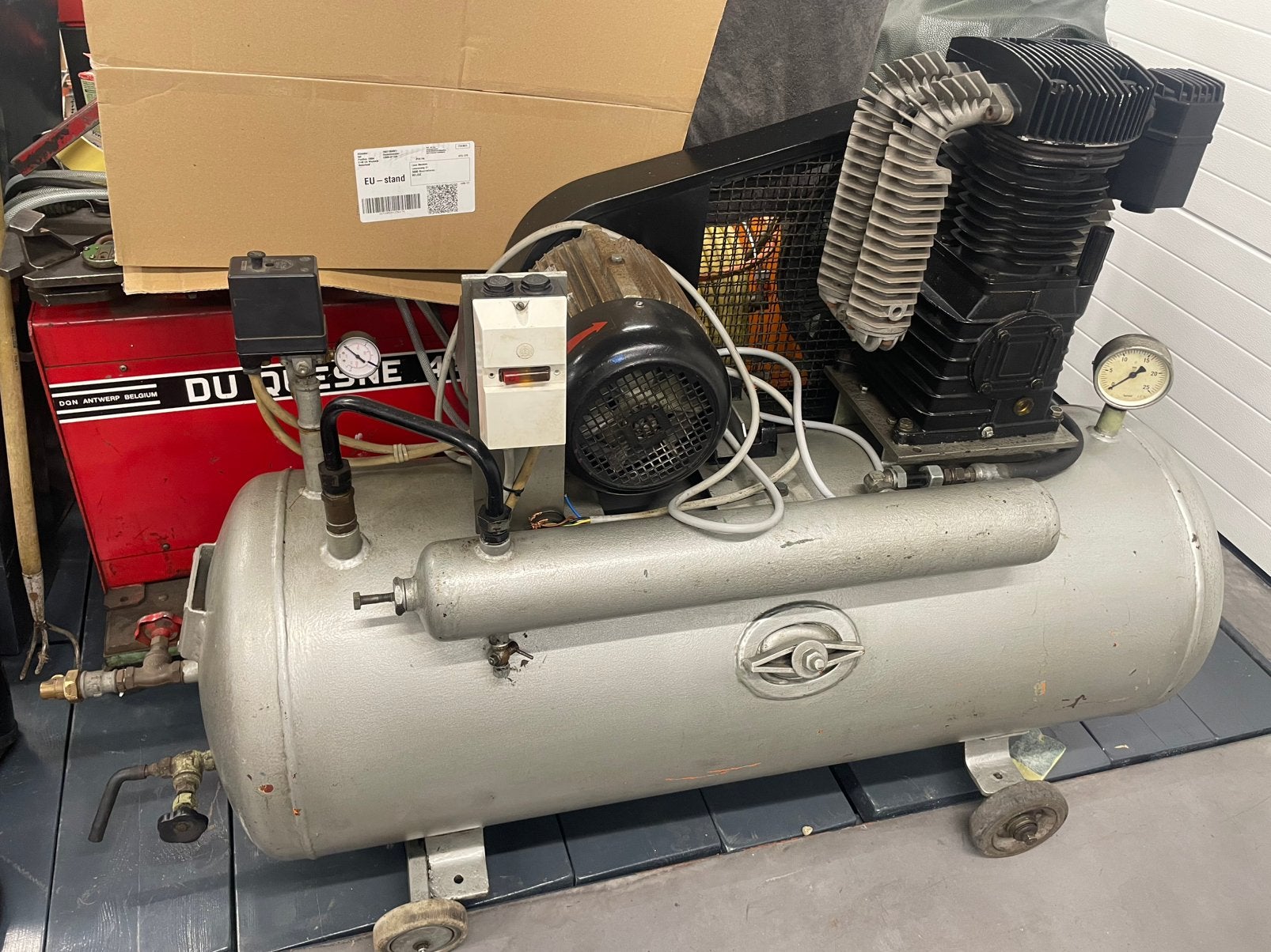 Compresseur motivé, 100 litres ou plus, Enlèvement, Utilisé, 10 bars ou plus