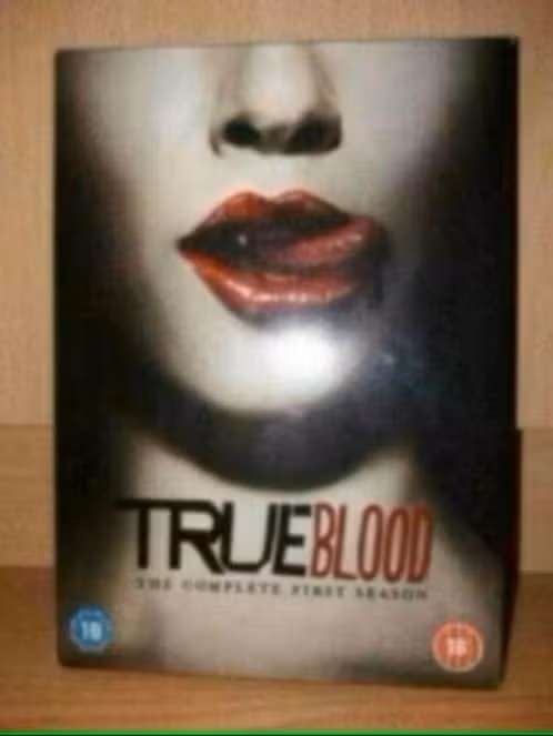 2 DVD boxen vampieren serie True Blood 18+, CD & DVD, DVD | TV & Séries télévisées, À partir de 16 ans, Envoi, Comme neuf, Horreur
