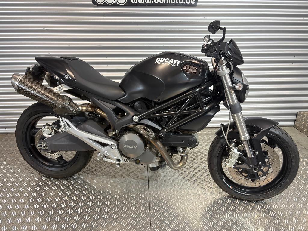 Ducati Monster 696 + 1 jaar Garantie + GRATIS onderhoud!, Motoren, 2 cilinders, Occasion, Motorrijbewijs A, Bedrijf