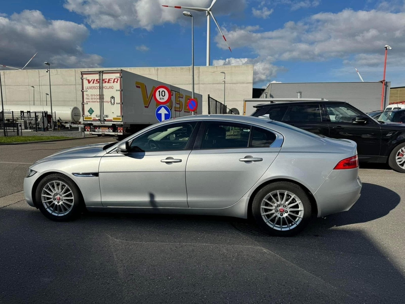 Jaguar XE 2.0D E-Performance Prestige Euro 6b — EXPORTATION, Argent ou Gris, Achat, Entreprise, Entretenue par le concessionnaire