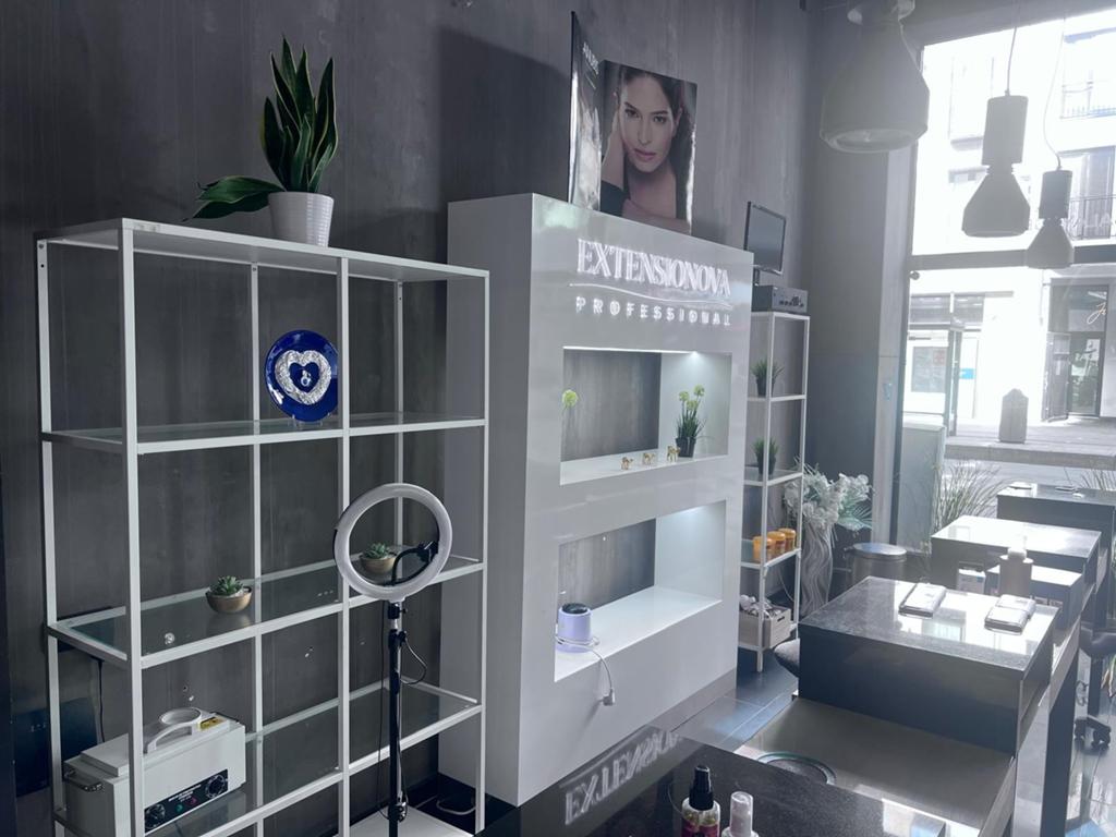 Massage bed, kast, trolley receptie, vitrine kasten, Ophalen, Kast