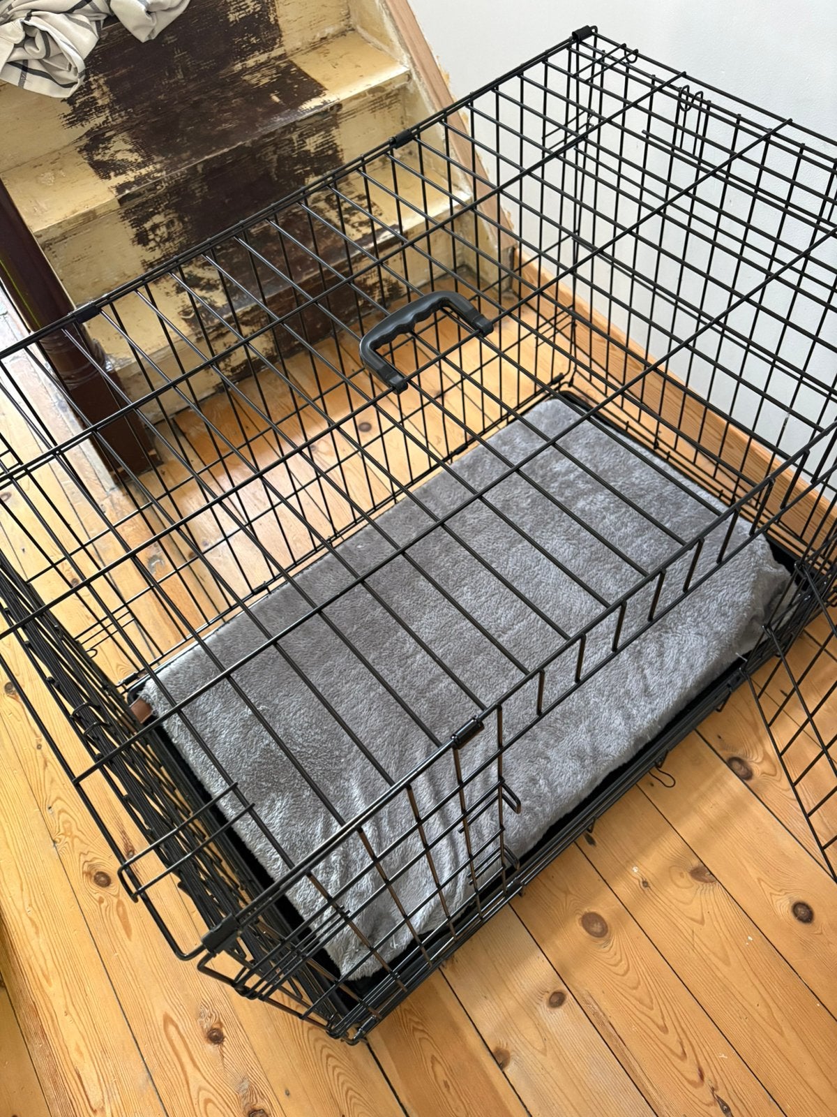 Hondenbench maat L + kussen – 90 x 57 x 82 cm, Dieren en Toebehoren, Hondenhokken, Ophalen, Gebruikt, 75 tot 110 cm, 65 tot 100 cm