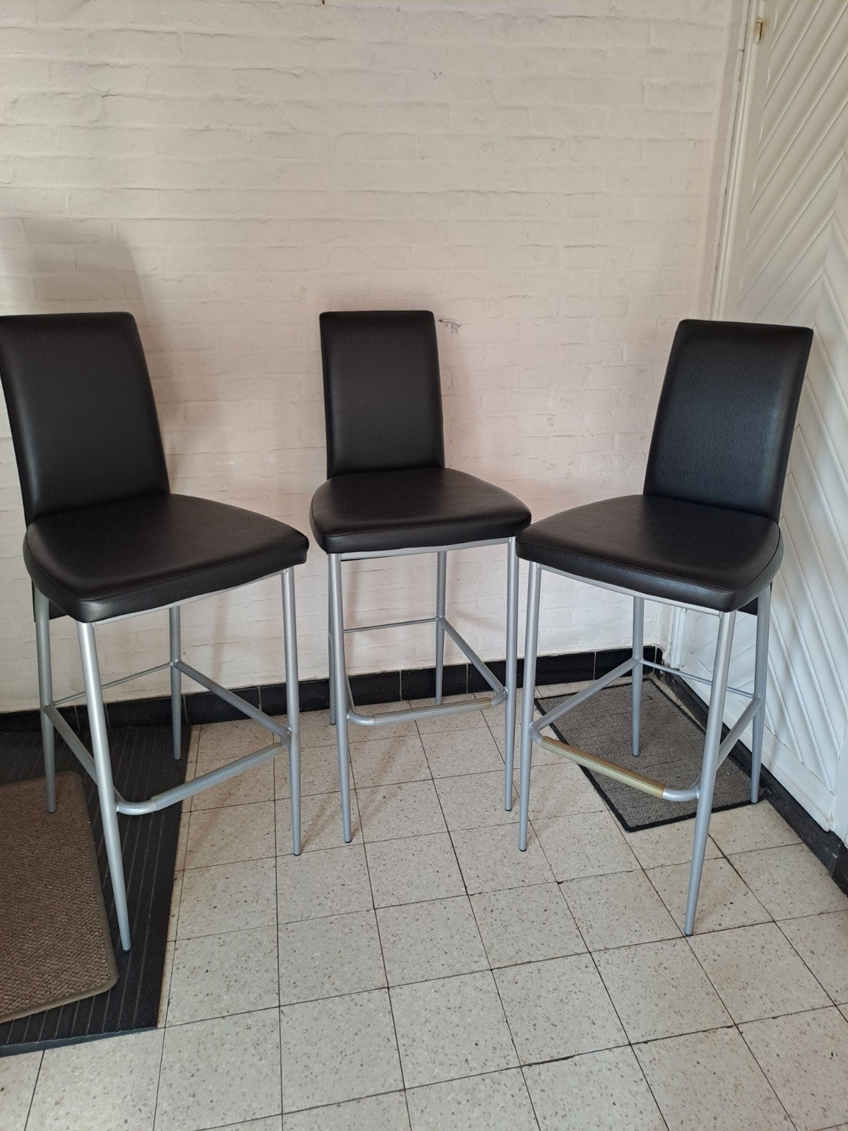 barkrukken: 3 st, Ophalen, Kunststof, Met voetsteun, Zo goed als nieuw