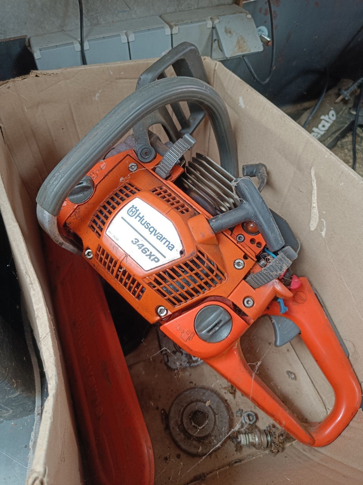 Husqvarna kettingzaag voor onderdelen, Tuin en Terras, Hand-tuingereedschap, Ophalen, Gebruikt, Husqvarna