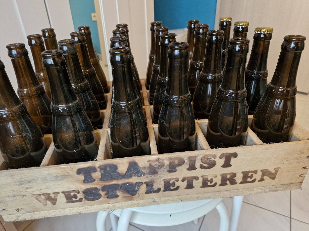 Krat westvleteren met lege flesjes, Ophalen, Gebruikt, Flesje(s), Overige merken