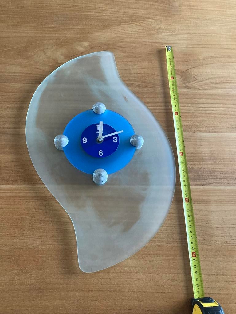 Wandklok, Huis en Inrichting, Woonaccessoires | Klokken, Ophalen of Verzenden, Zo goed als nieuw, Analoog, Wandklok