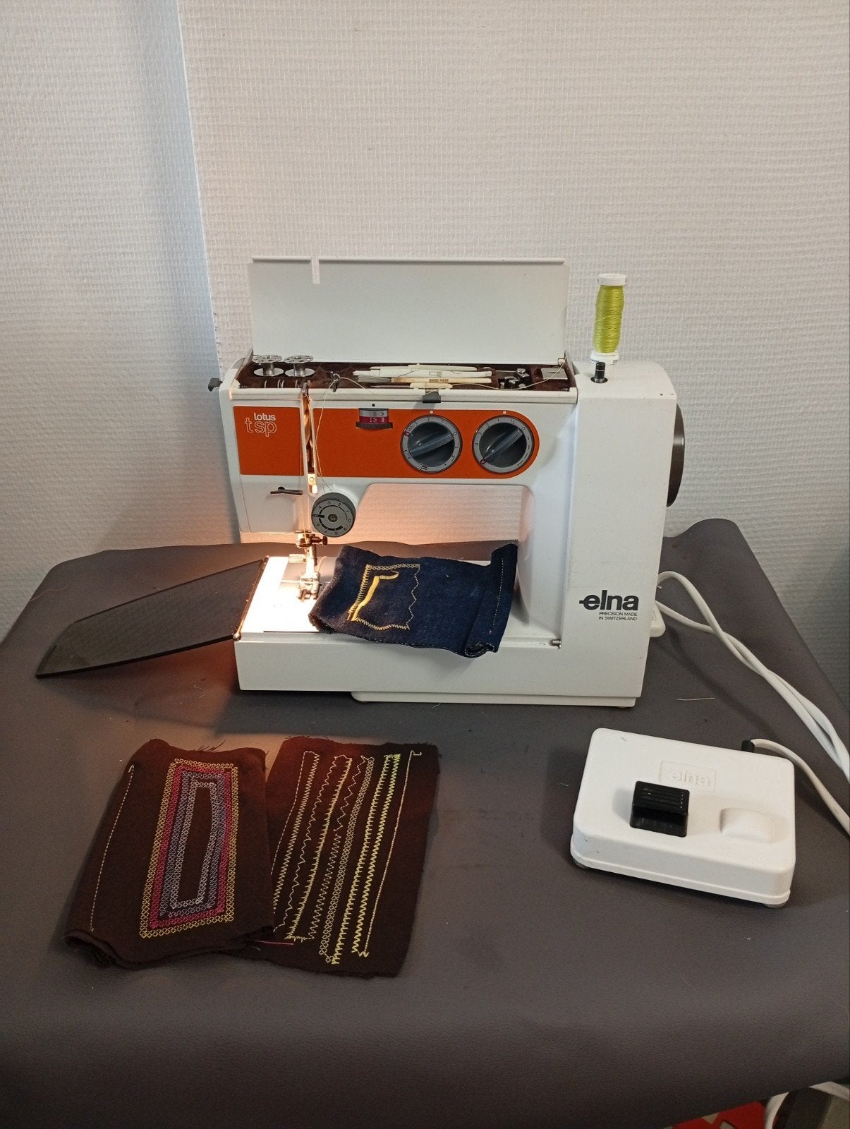 Elna lotus TSP naaimachine, Hobby en Vrije tijd, Naaimachines en Toebehoren, Naaimachine
