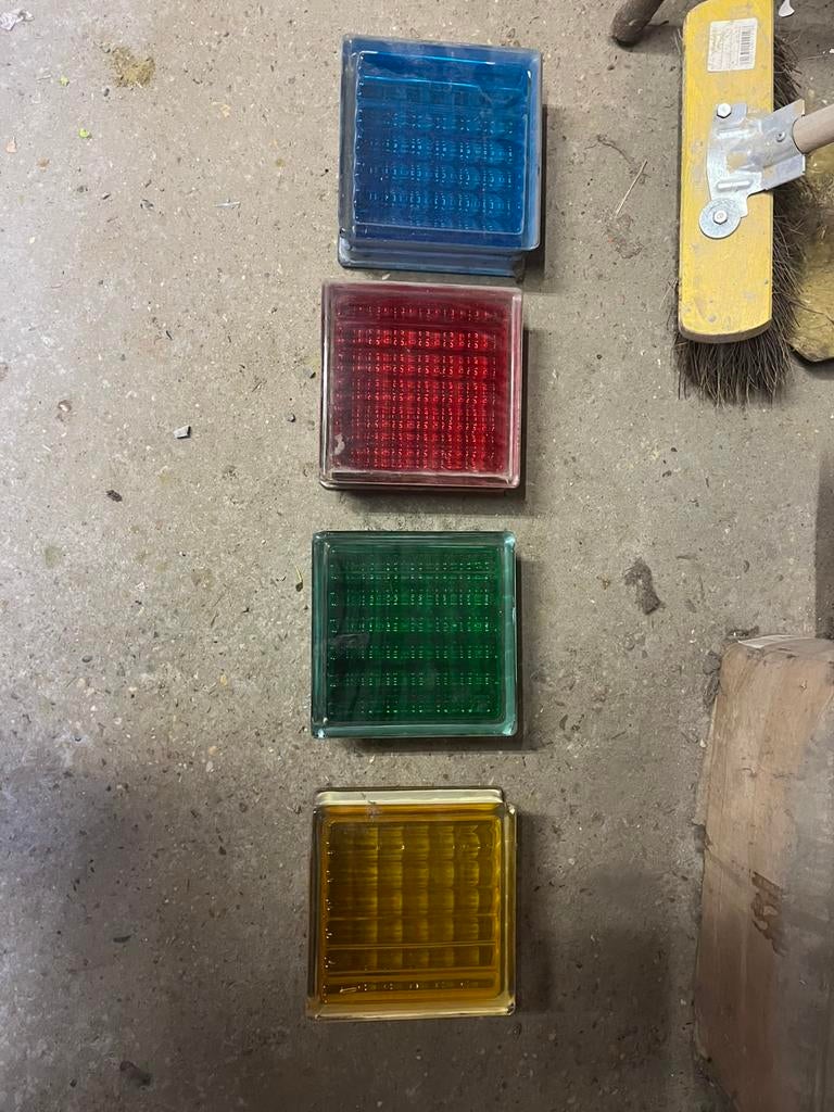 Gekleurde glasblokken, Doe-het-zelf en Bouw, Ophalen, Nieuw