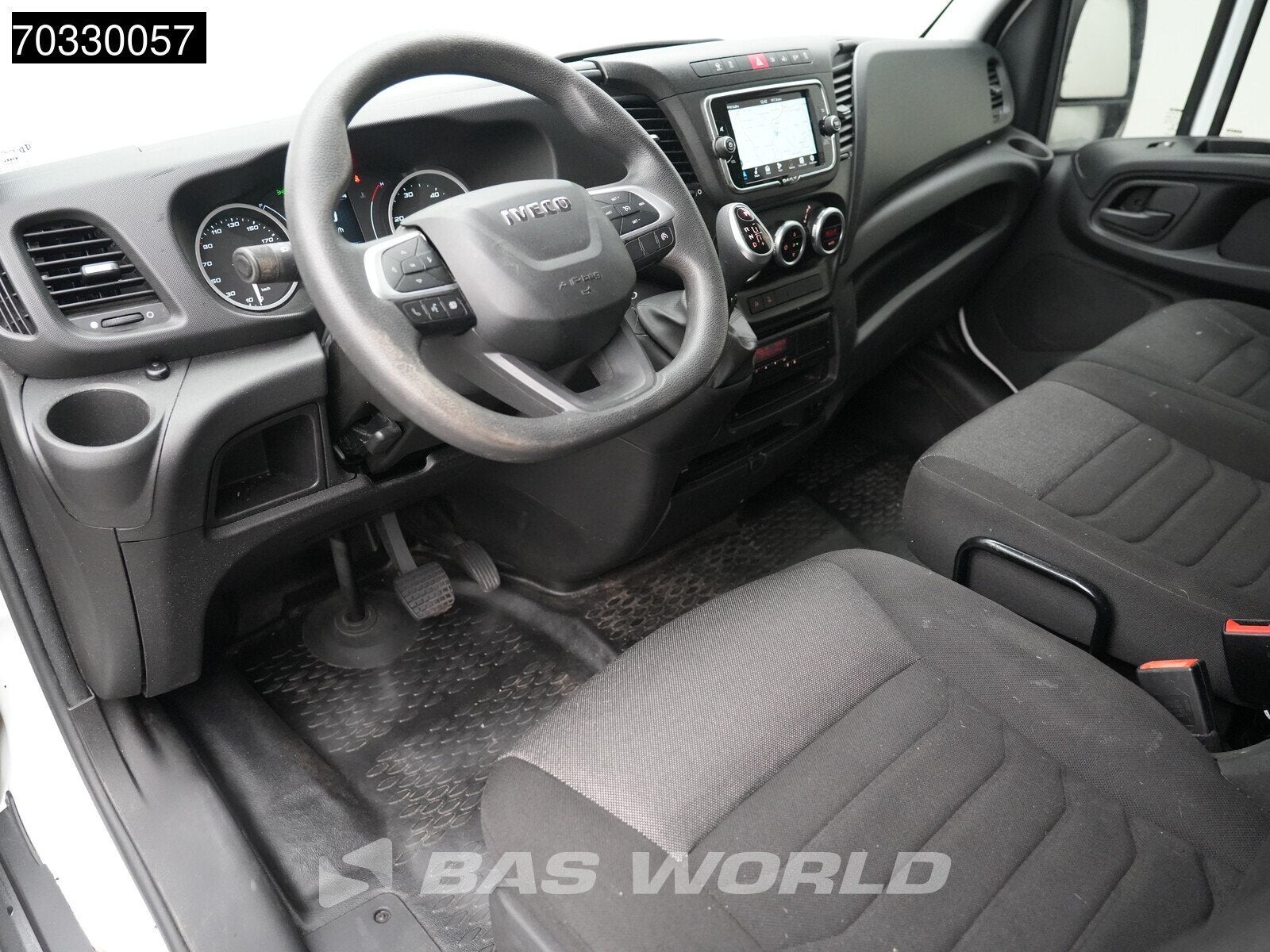 Iveco Daily 35S21 3.0L Automaat L2H2 3,5t Trekhaak Navi Airc, Stof, Gebruikt, Euro 6, 4 cilinders