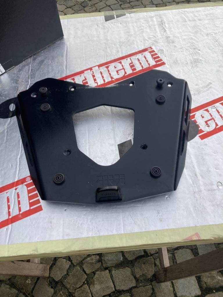 Platine GIVI M8B Monokey pour BMW RS 1200/1250 et autres, Motos, Pièces | BMW, Enlèvement ou Envoi, Utilisé