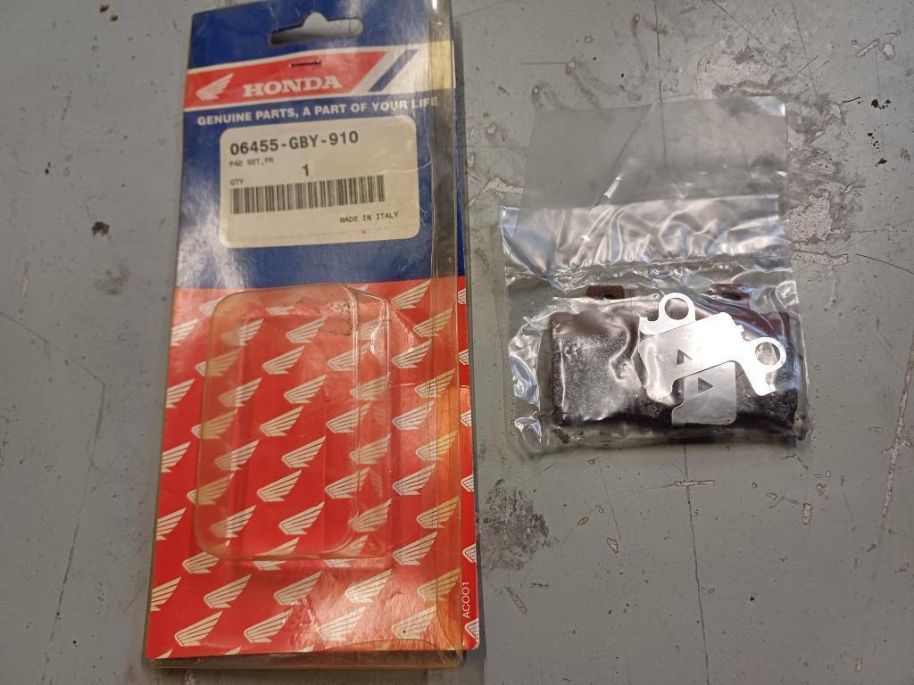 honda scoopy sh 50/100 nieuwe remblokken, Ophalen of Verzenden, Nieuw